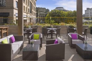 Outdoor dining - Sheraton Grand Hotel & Spa (Edinburgh)
