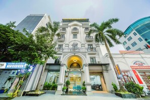 Fachada de la propiedad