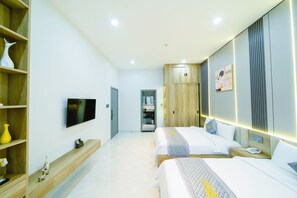 In-room safe, individually decorated, individually furnished, desk - Golden Sun Hotel 6 (Ho Chi Minh)