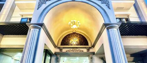 Fachada de la propiedad