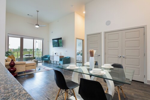 Urban retreat in the heart of DFW