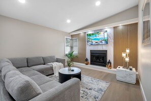 Smart TV, tavolo da calcetto