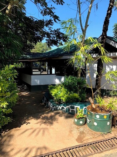 Roddy's Green Lounge Vihiga