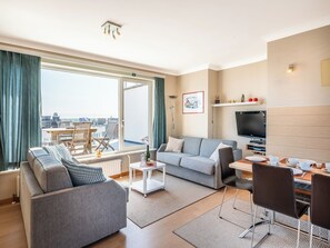 TV - Dapartment with large terrace and sea view (Koksijde)