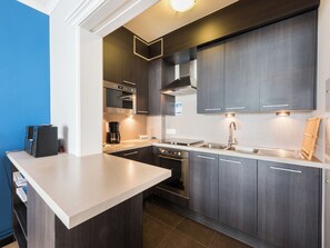 Fridge, microwave, oven, stovetop - Comfortable flat with lateral sea view (Koksijde)