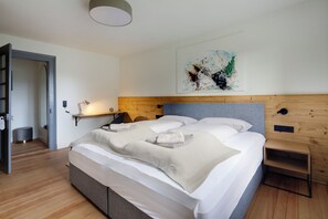 2 bedrooms, bed sheets - Stylish vacation apartment in Germany's highest railroad station - opening 2025 (Feldberg (Schwarzwald))