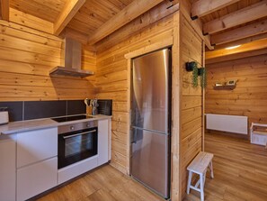 Réfrigérateur, four, plaque de cuisson, lave-vaisselle