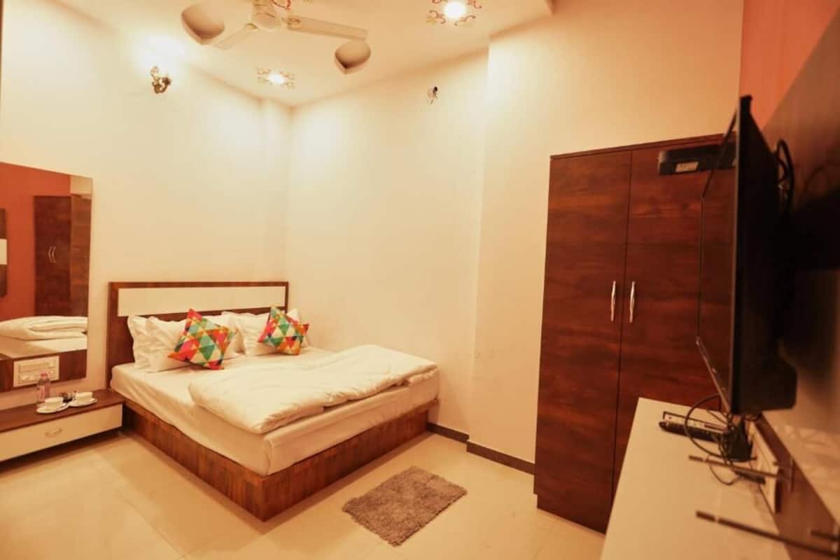 Deluxe Room | Free WiFi