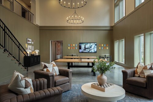 Landing Apartments - Oakwood