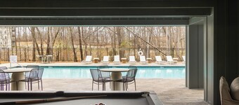 Landing Apartments - Oakwood