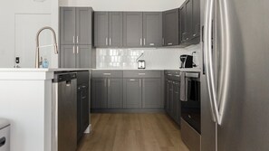 Apartment, 2 Bathrooms (2 Bedrooms) | Private kitchen | Fridge, coffee/tea maker