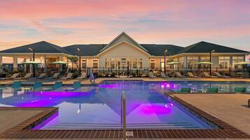 Seasonal outdoor pool, sun loungers