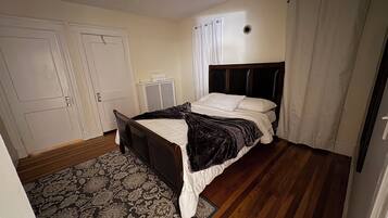 2 slaapkamers, een strijkplank/strijkijzer, wifi, beddengoed