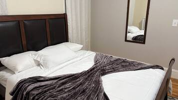2 bedrooms, iron/ironing board, WiFi, bed sheets