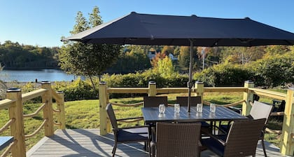 3-bedroom House with River View in the Center of Town