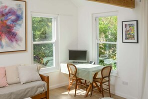 Fernseher, Stereoanlage