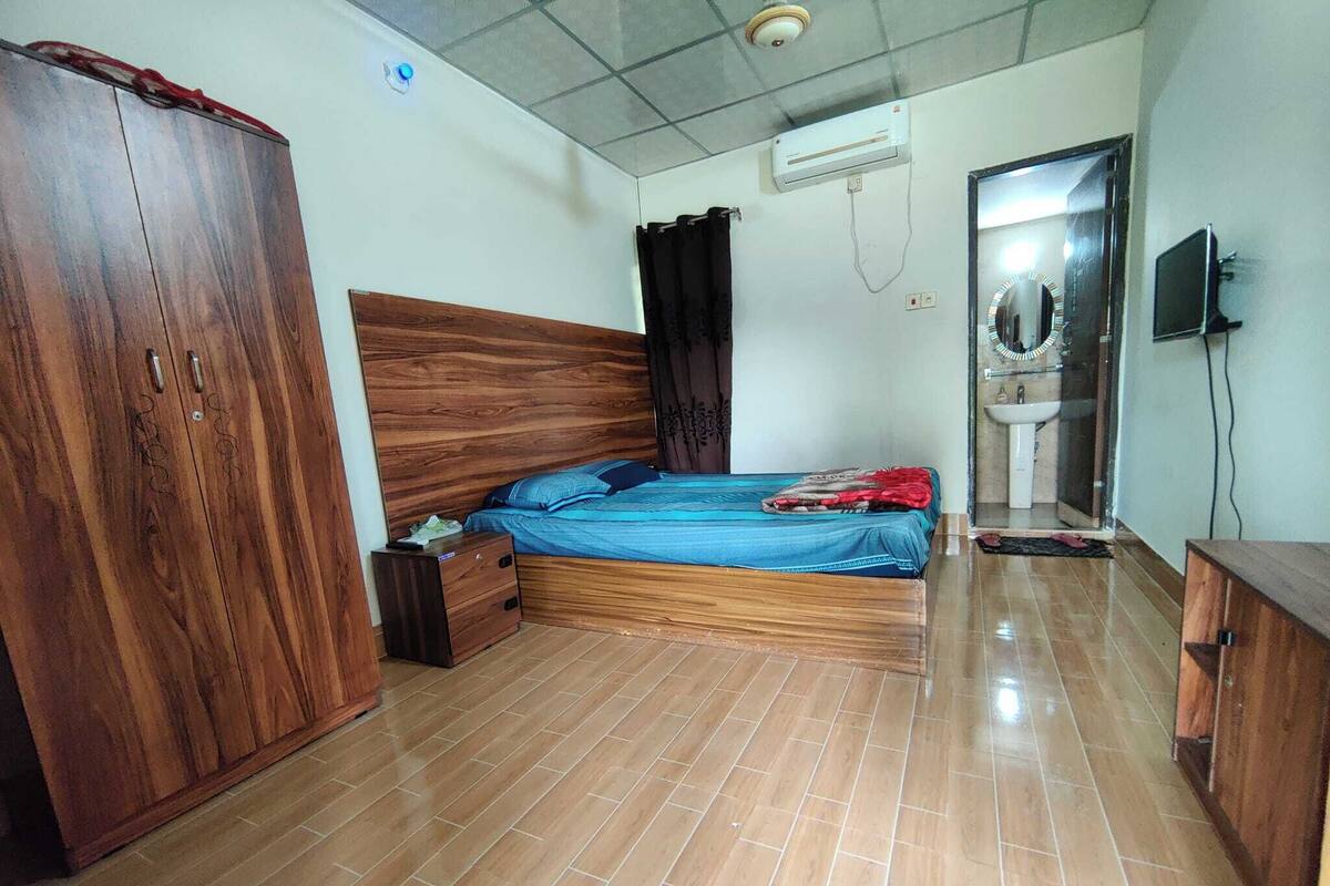 Deluxe Double Room, Balcony, Garden View | WiFi (free)