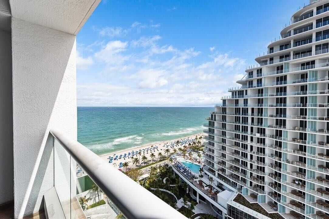 Luxe appartement, 1 kingsize bed met slaapbank, uitzicht op oceaan | Uitzicht vanaf balkon