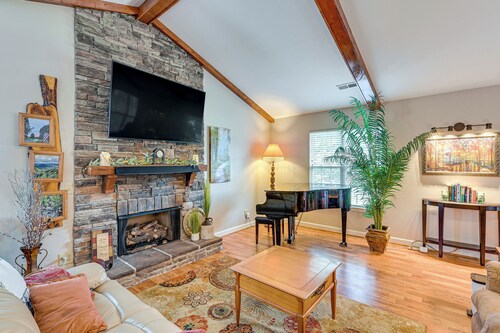 Wine & BBQ Trail Fun: Home w/ Hot Tub in Lexington