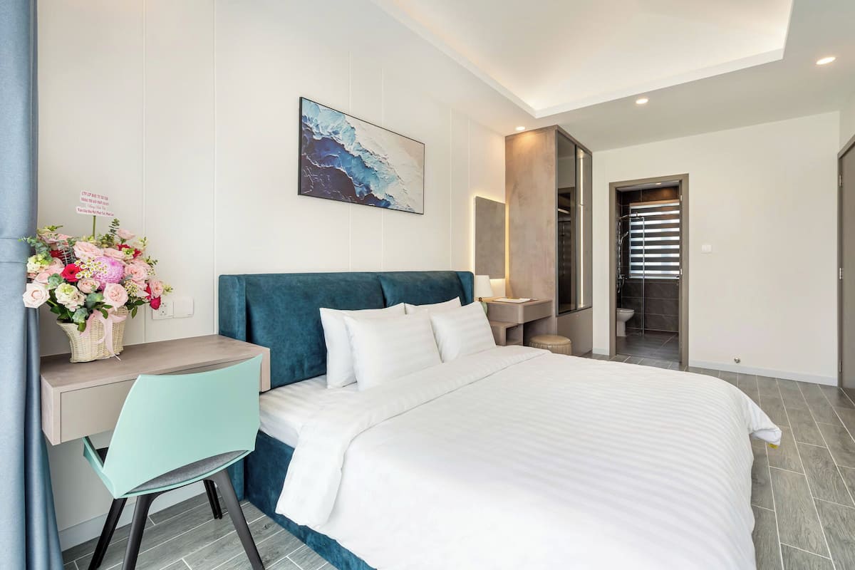 Escrivaninha, Wi-Fi de cortesia, roupa de cama