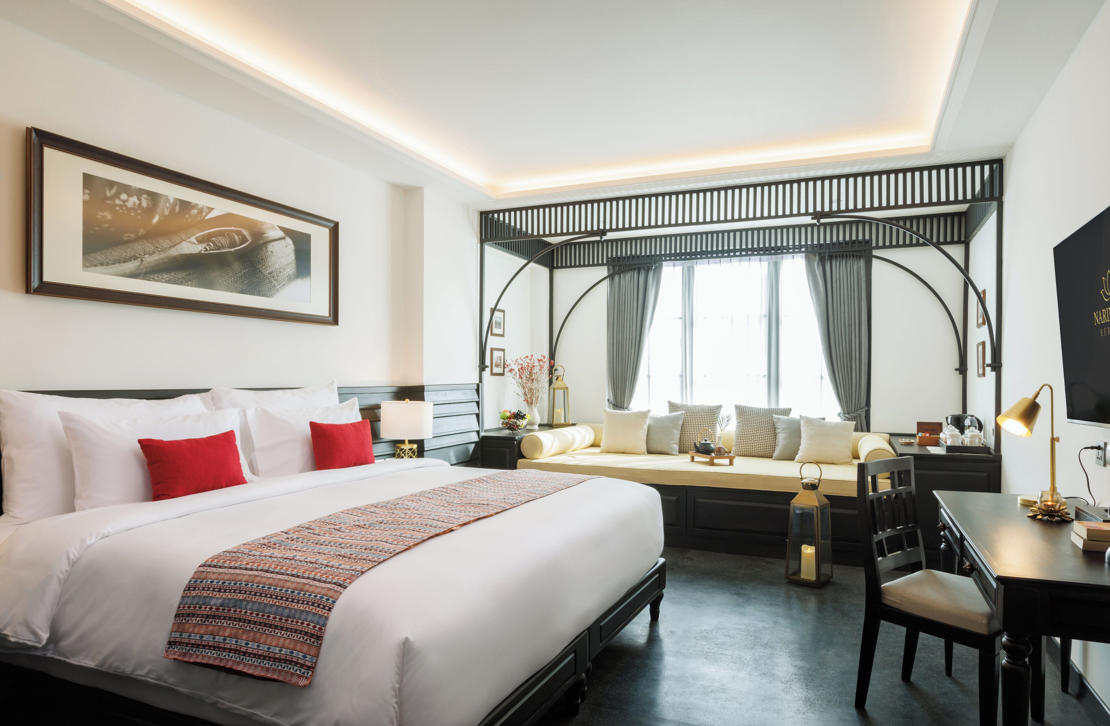 Caja de seguridad en la habitación, escritorio y cortinas blackout 