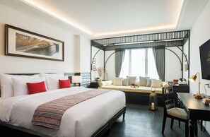 ห้องดีลักซ์ดับเบิลหรือทวิน | ตู้นิรภัยในห้องพัก, โต๊  ะทำงาน, ผ้าม่านกันแสง, Wi-Fi ฟรี