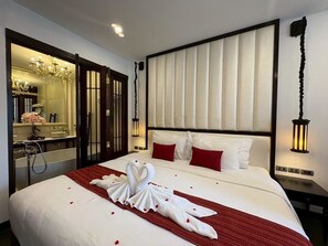 Habitación ejecutiva con 1 cama doble o 2 individuales, patio, vistas a la piscina | Caja fuerte, escritorio, cortinas opacas y wifi gratis