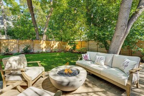 Property grounds - Downtown Walkability - 'The Purple House' (Berthoud)