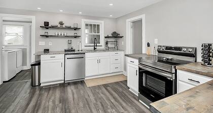 The Charming Cottage in Kannapolis! ✨