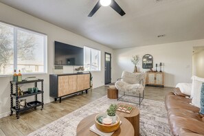 TV, fireplace, books - Easy Walk to Dtwn Gilbert, Family-Friendly Oasis! (Gilbert)
