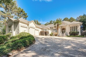 Exterior - Theater Room + Gazebo: Luxury Retreat in Ellenwood (Ellenwood)