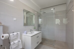 Family Villa, Multiple Bedrooms, Mountainside (Villa Luka with 50 sqm Pool) | Bathroom | Shower, hair dryer, towels, soap - Villa Luka With 50 sqm Pool (Rasa)