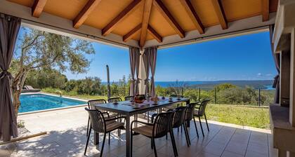 Seaview Villa Luka With Pool