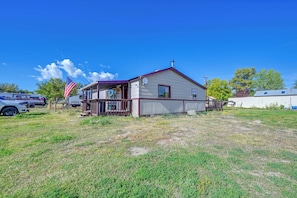 Exterior - Hunt, Fish & Hike: Home w/ Deck in Encampment (Encampment)