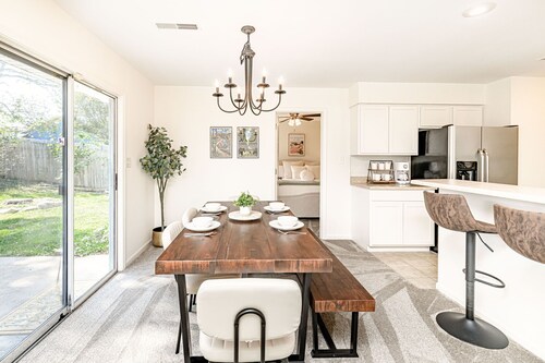 Near Mizzou & Univ Hosp • Firepit • BBQ • Games