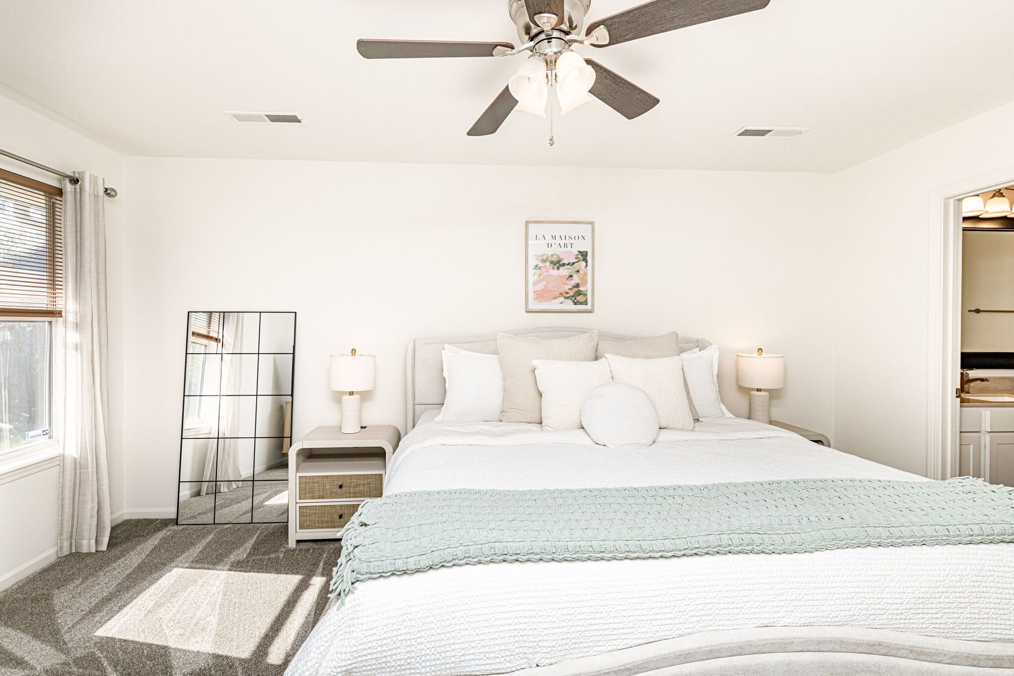 3 عدّة غرف نوم ومكتب ومكواة/لوح كي وواي فاي