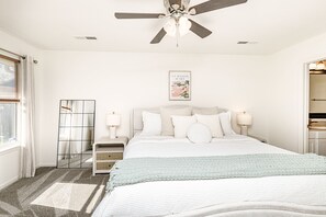 3 habitaciones, escritorio, tabla de planchar con plancha y wifi 