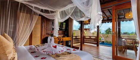 Biệt thự, 1 phòng ngủ, hồ bơi riêng | Bàn, khu vực làm việc phù hợp cho laptop