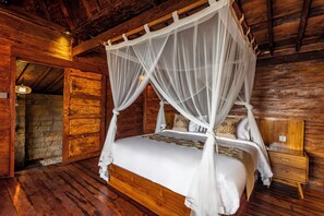 Biệt thự, 1 phòng ngủ, hồ bơi riêng | Bàn, khu vực làm việc phù hợp cho laptop