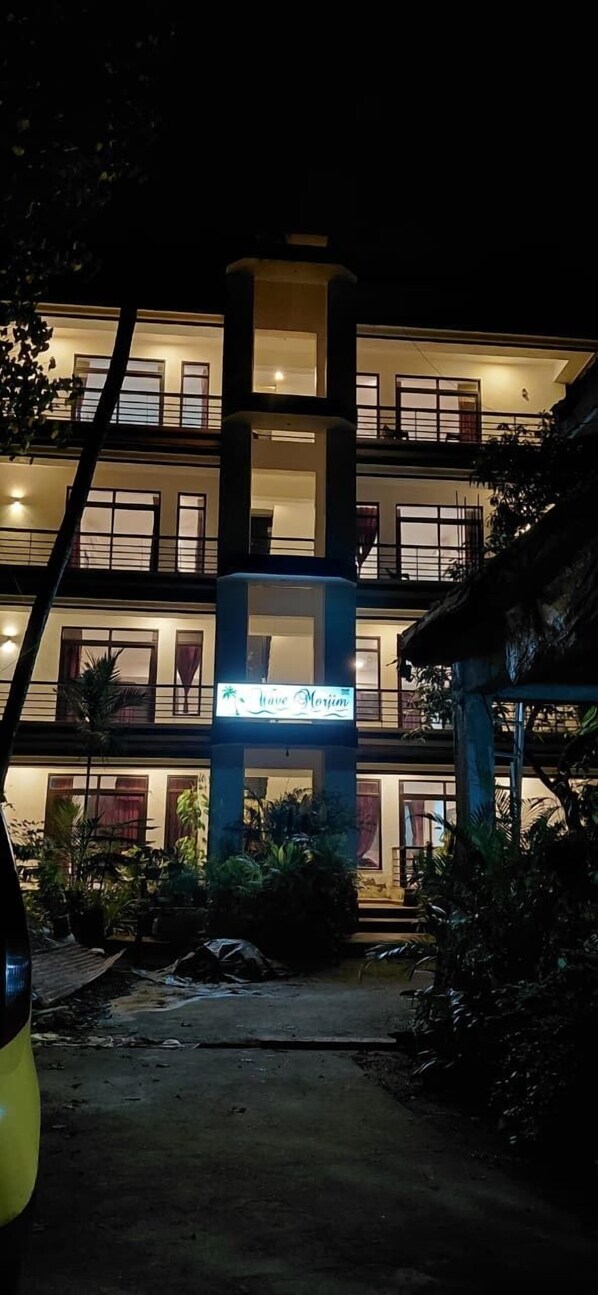 Mặt tiền nơi lưu trú