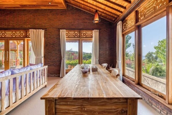 تناول الطعام