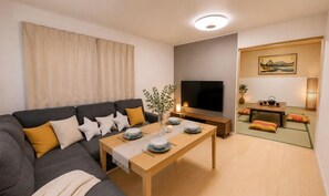 Living area - Skytree Urban House (Tokyo)
