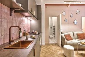 Room - NEW! Eiffel Tour Splendid 2BR apt in Paris (Paris)