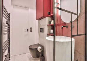 Unclassified image, 4 of 15, button - NEW! Eiffel Tour Splendid 2BR apt in Paris (Paris)