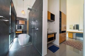 Unclassified image, 4 of 147, button - bangtao 3BR Modern Villa Wallaya Harmony (Phuket)
