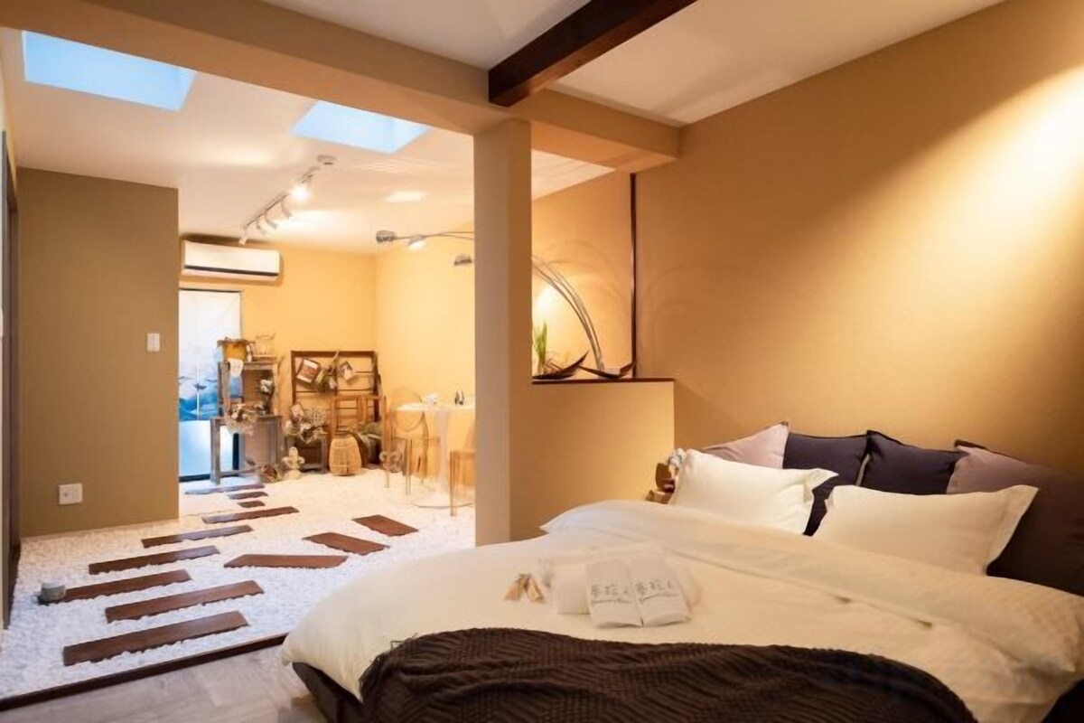 Double Bedroom 101