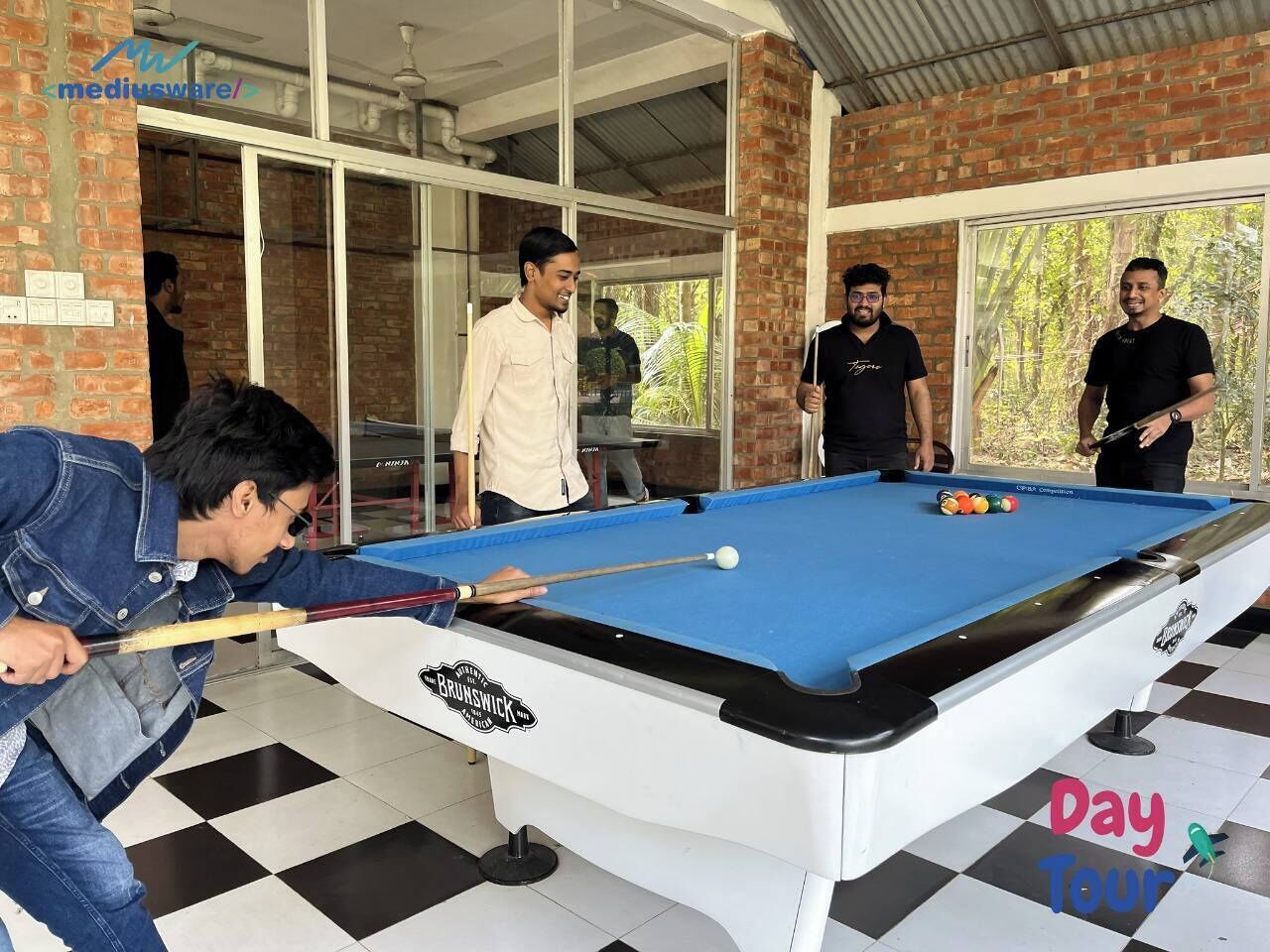 المنشأة من الخارج