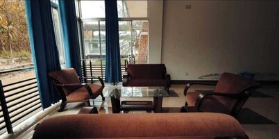 拉金德拉生态度假村有限公司  