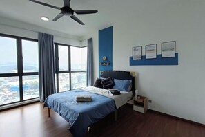 Room - TypeB-10pax-5Bedroom-Balcony-IOICityMall-UKM-C180- Cheras (Balakong)