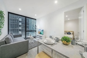 Unclassified image, 2 of 15, button - Cozy & Chic Apt Near Crown Casino & Southgate Mall (Southbank)